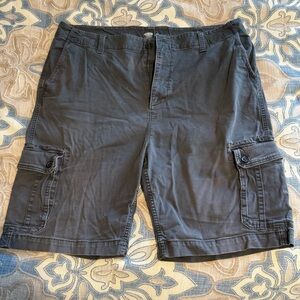 Old Navy Men's Charcoal Gray Cargo Shorts Size 40 Tall